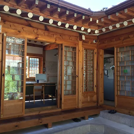 Mon Oncle A Seoul